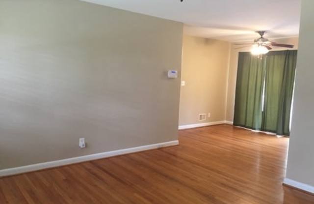 2692 Fairlane Drive Gallery 3