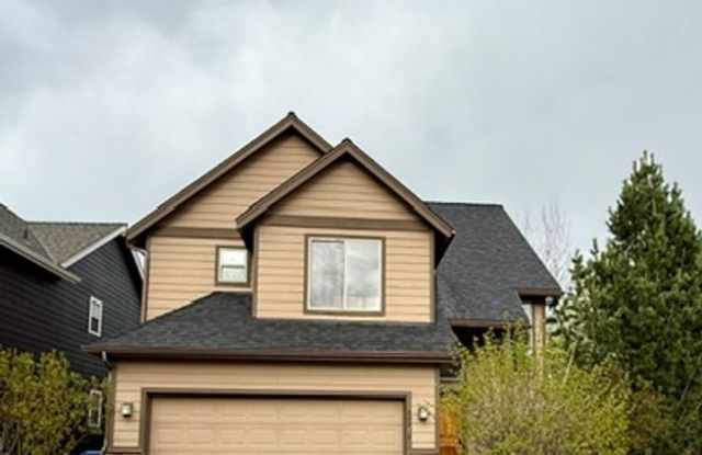 Charming 3 Bedroom Home in SE Bend with Spacious Backyard! photos photos Charming 3 Bedroom Home in SE Bend with Spacious Backyard! photos photos