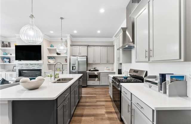 3374 Sarah Trail Gallery 1