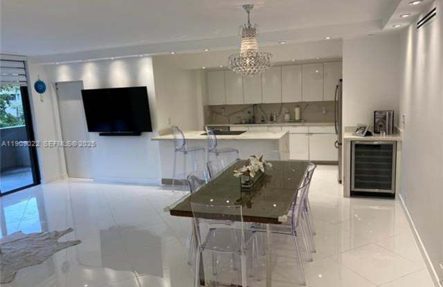 121 Crandon Blvd unit 351 (A11909022) photos photos