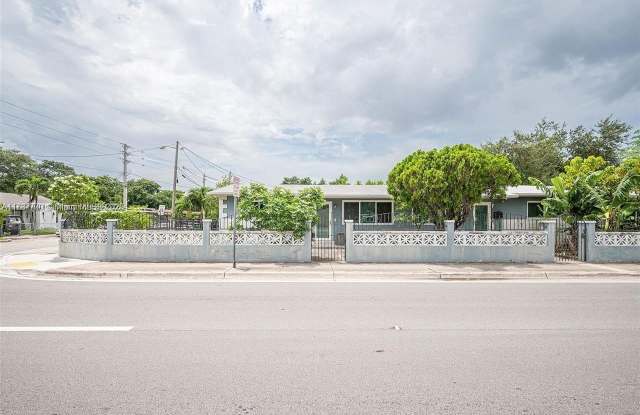 5204 N Miami Ave photos photos