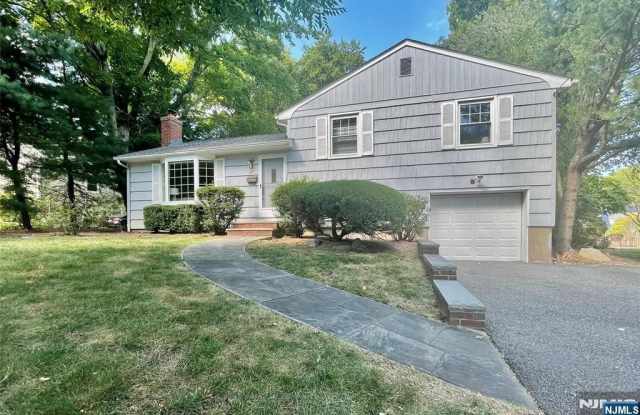 27 Greenway Court Gallery 1