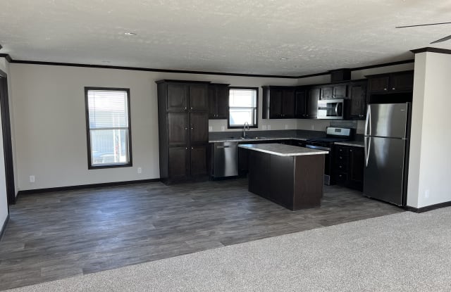 39500 W. Warren Road - 39500 Warren Road, Wayne County, MI 48187