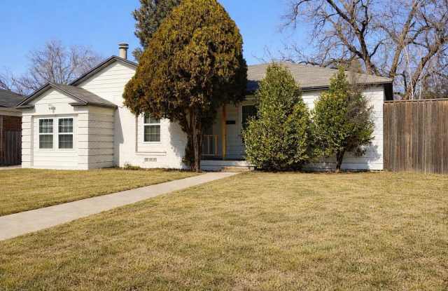 2512 31st Street photos photos