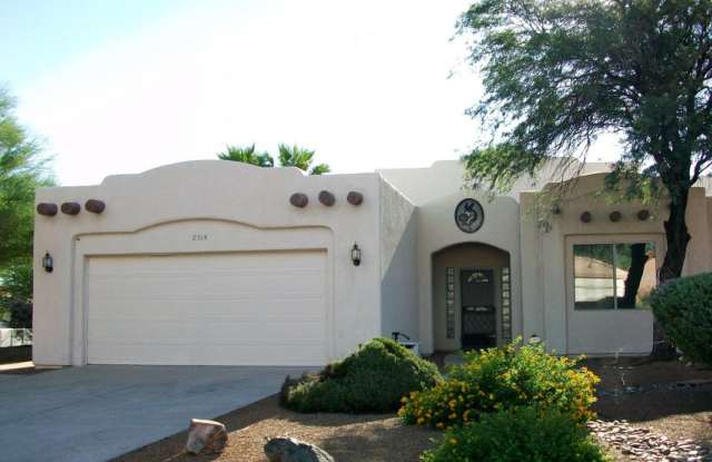 2514 N Camino Reloj photos photos