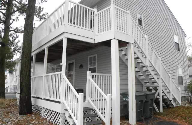 504 SEAWEED Lane unit: B photos photos