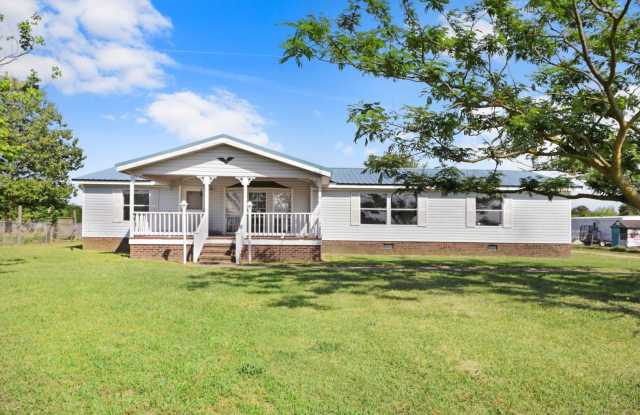 *SPACIOUS HOME IN PIKEVILLE SCHOOL DISTRICT* photos photos
