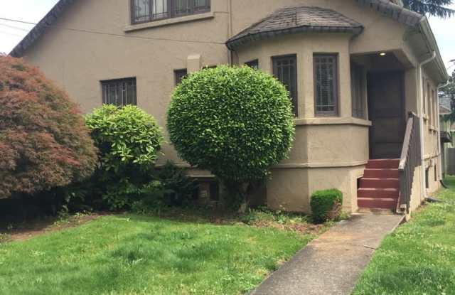 Charming Vintage Home for Rent in Camas! photos photos
