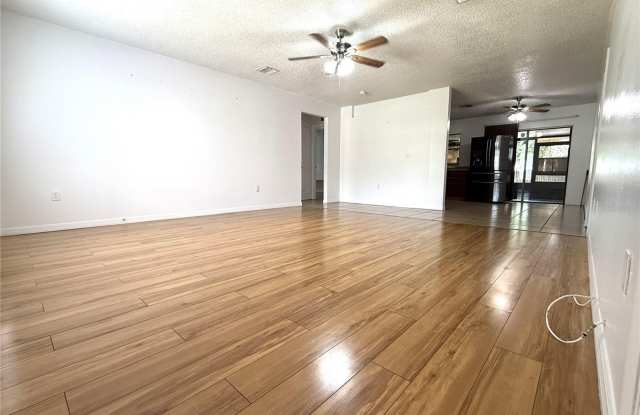 2944 58TH Avenue N Gallery 3