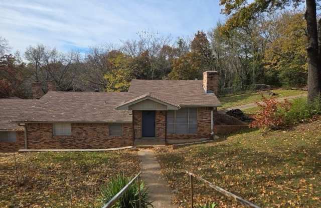 1011 S Perry Avenue photos photos
