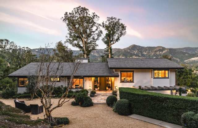 395 Woodley Road photos photos