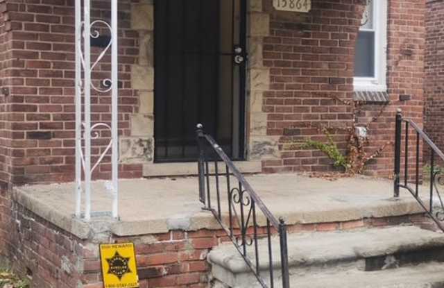 15864 Fielding Street photos photos