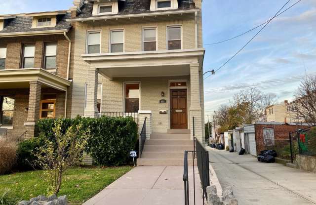 409 Varnum St, NW - 409 Varnum Street Northwest, Washington, DC 20011