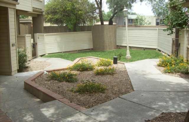 2035 S ELM Street unit: 208 photos photos