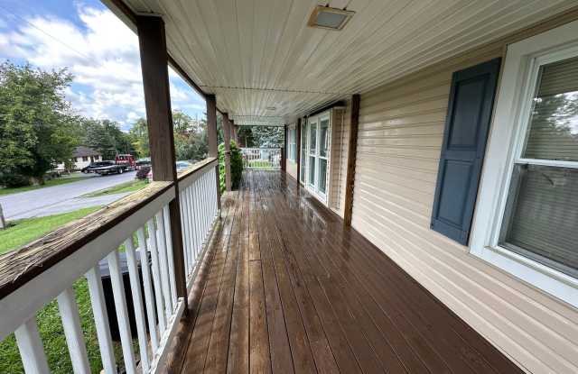 Christiansburg, 3 BR / 2 BA Available Now Gallery 3