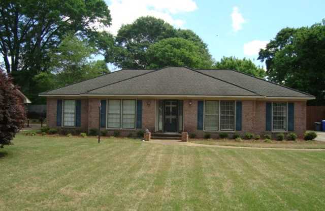 Available 4 Bedroom Home with a Pool! - 5516 Southlea Lane, Columbus, GA 31909