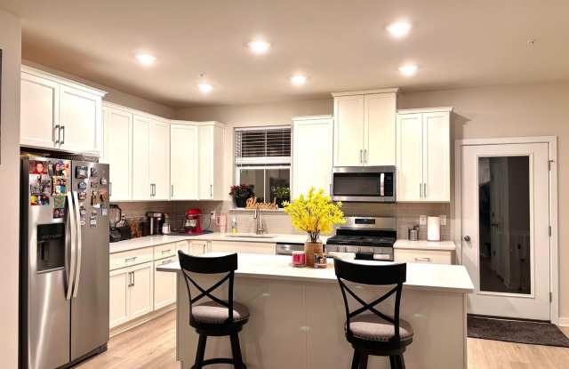 111 FOUR LEAF DR photos photos