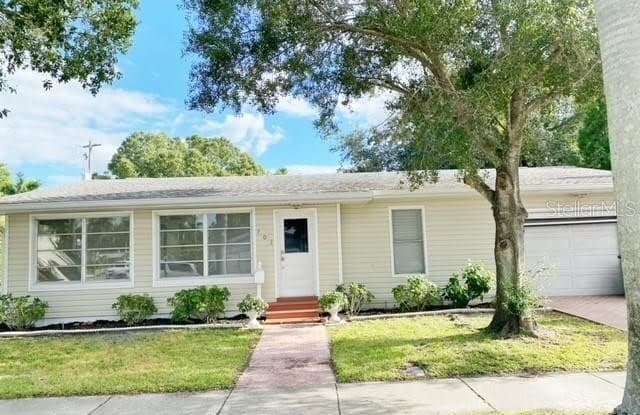 703 W OLYMPIA AVENUE - 703 West Olympia Avenue, Punta Gorda, FL 33950