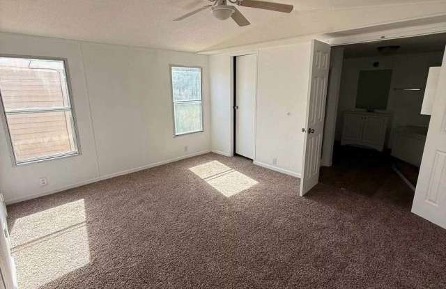 12 Lakeview Dr Gallery 1