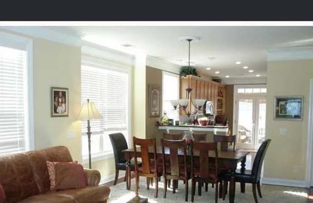 301 Lakeview Dr Gallery 4