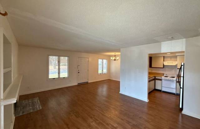 1823 J Julian Lane Gallery 4
