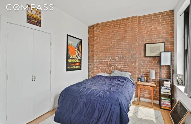 428 Amsterdam Avenue Gallery 4