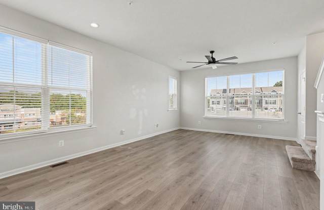 303 SEAR Court Gallery 2