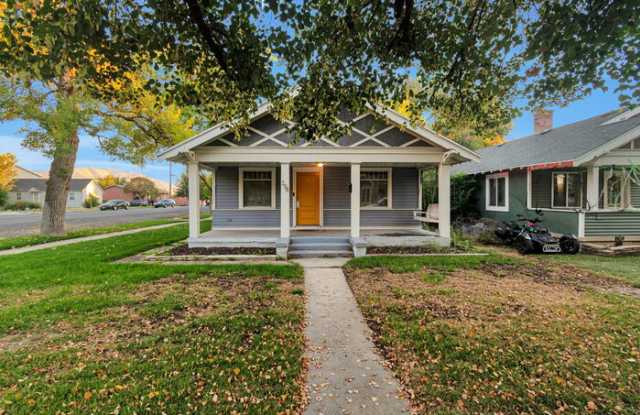 398 400 South Gallery 1