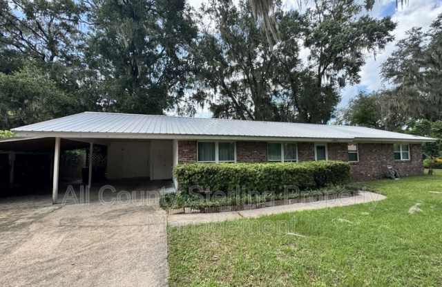 353 SE Olustee Avenue Gallery 2