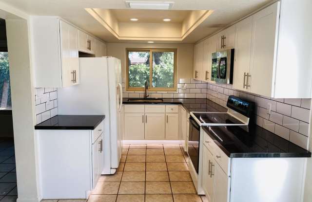 1501 E NICOLET Avenue - 1501 East Nicolet Avenue, Phoenix, AZ 85020