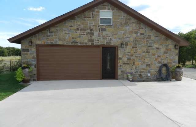2/2 Stone Stand Alone Apartment - RV HOOK UP and STORAGE - Aledo ISD photos photos