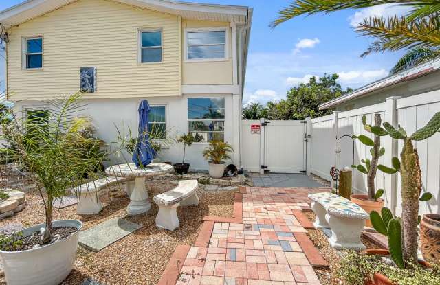 13535 Boca Ciega Ave photos photos