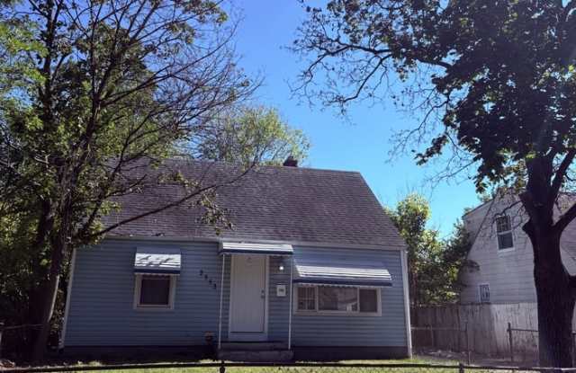 2552 Renwood Place - 2552 Renwood Place, Columbus, OH 43211 2552 Renwood Place - 2552 Renwood Place, Columbus, OH 43211