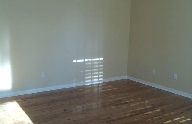 1939 S. Avalon Park Blvd. Gallery 2