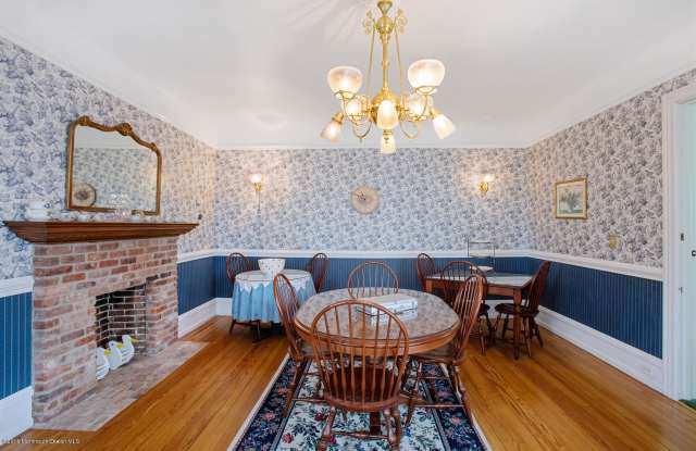 208 Jersey Avenue Gallery 4