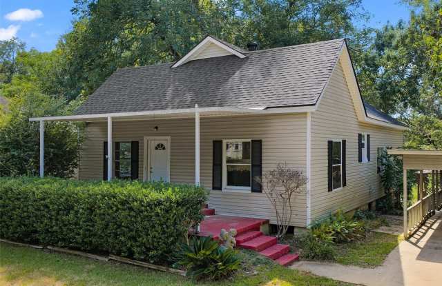 623 Lewisville Road Gallery 1