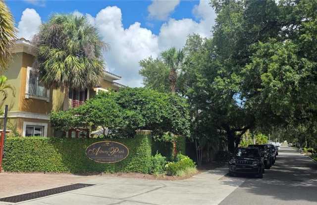 4907 BAYSHORE Boulevard photos photos