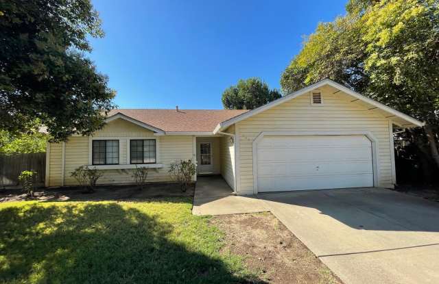 Beautiful 3 Bedroom 2 Bath Home in Excellent Location! Fenced Backyard! photos photos