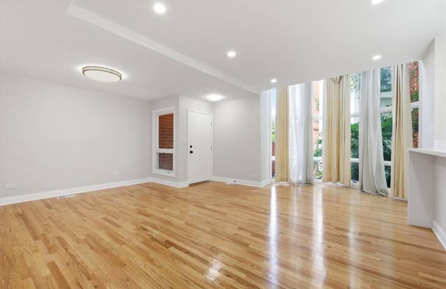 5510 S CORNELL Avenue Gallery 4