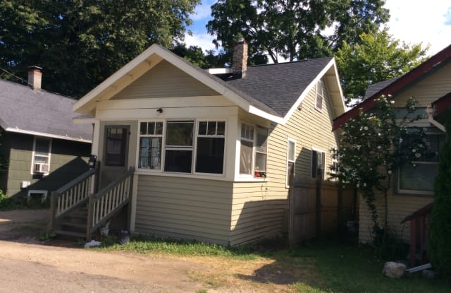 813 Hoffman Ct - 813 Hoffman Court, Kalamazoo, MI 49007