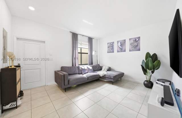 24644 SW 118th Ct Gallery 3