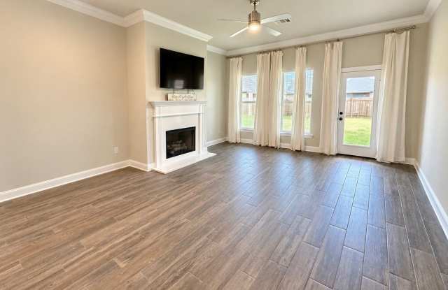 214 Beechcraft Way Gallery 2