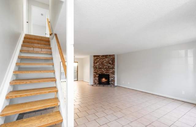 3-Bedroom Condo Near Fresno State – Washer & Dryer Included! Gallery 4