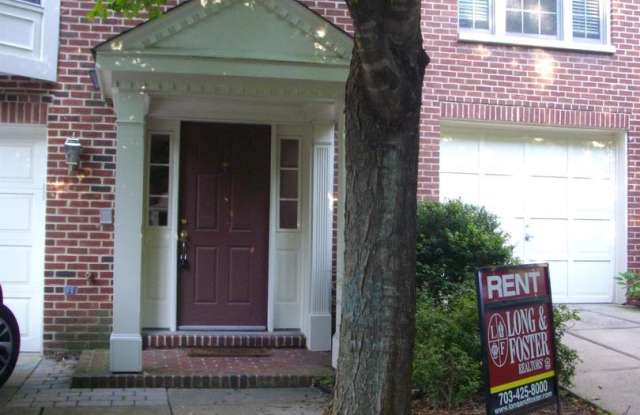 4023 HEATHERSTONE CT - 4023 Heatherstone Court, Fair Oaks, VA 22030