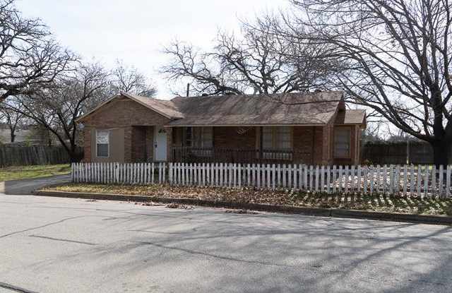 6400 Greenlee Street - 6400 Greenlee Street, Fort Worth, TX 76112
