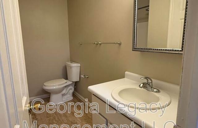62 Creekside Drive Gallery 3