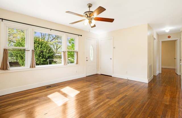 Sunny 2-Bedroom Home in Roosevelt Park | Fenced Yard + Basement photos photos