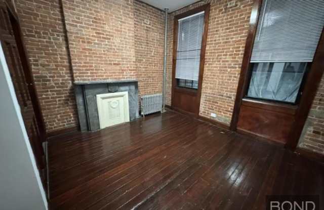 355 West 47th Street photos photos