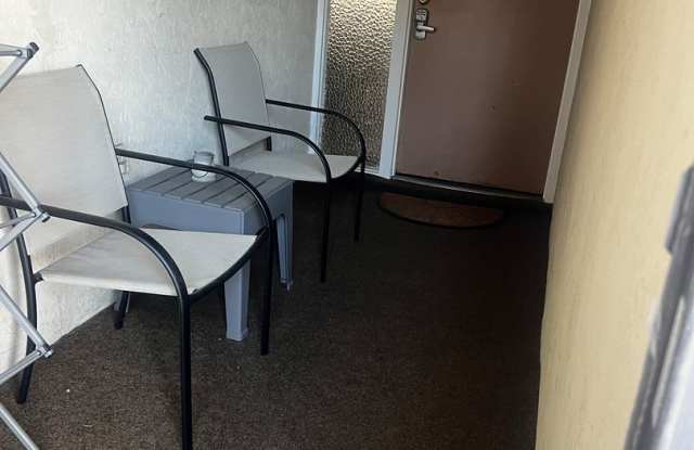 2BD/1BA on Venice Island Gallery 4