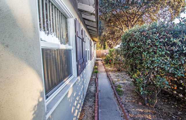 Charming Light Filled Ventura 2 Bd Cottagelike Duplex Close To Buena HS! photos photos